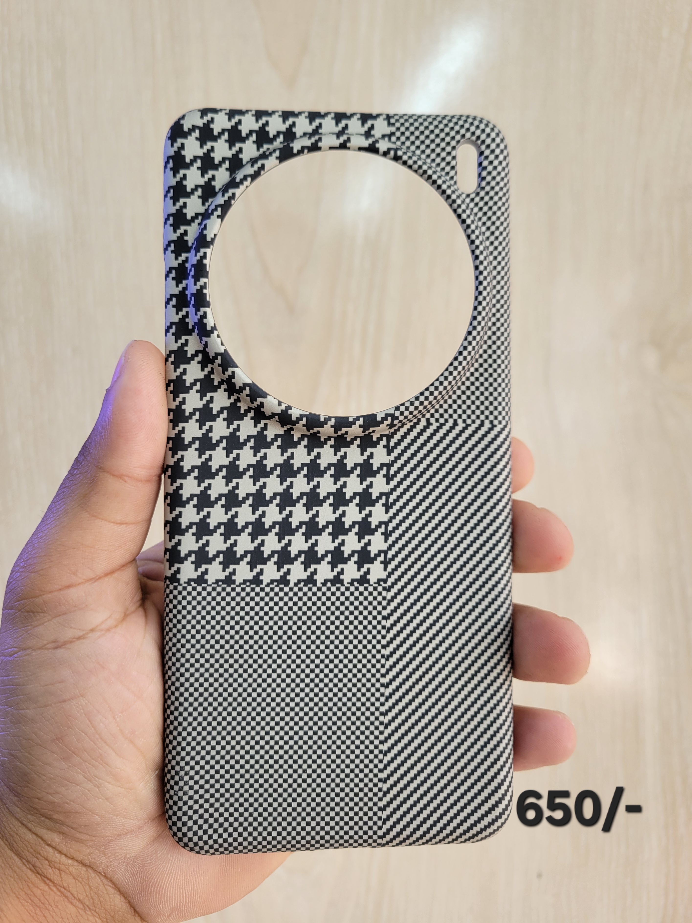 Vivo X200 Pro Black & White Cover